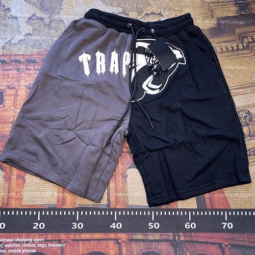 Split Design Trap Graphic Shorts Black